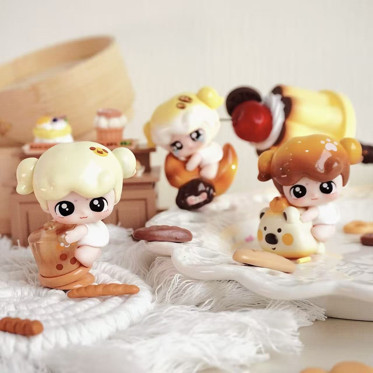 Ft.Fire XAXA-Give Me A Hug Series Mini Blind Box